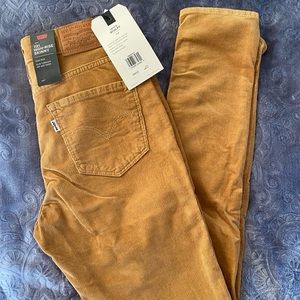 NWT Levis 721 High Rise Corduroy 26x30 sz2 short